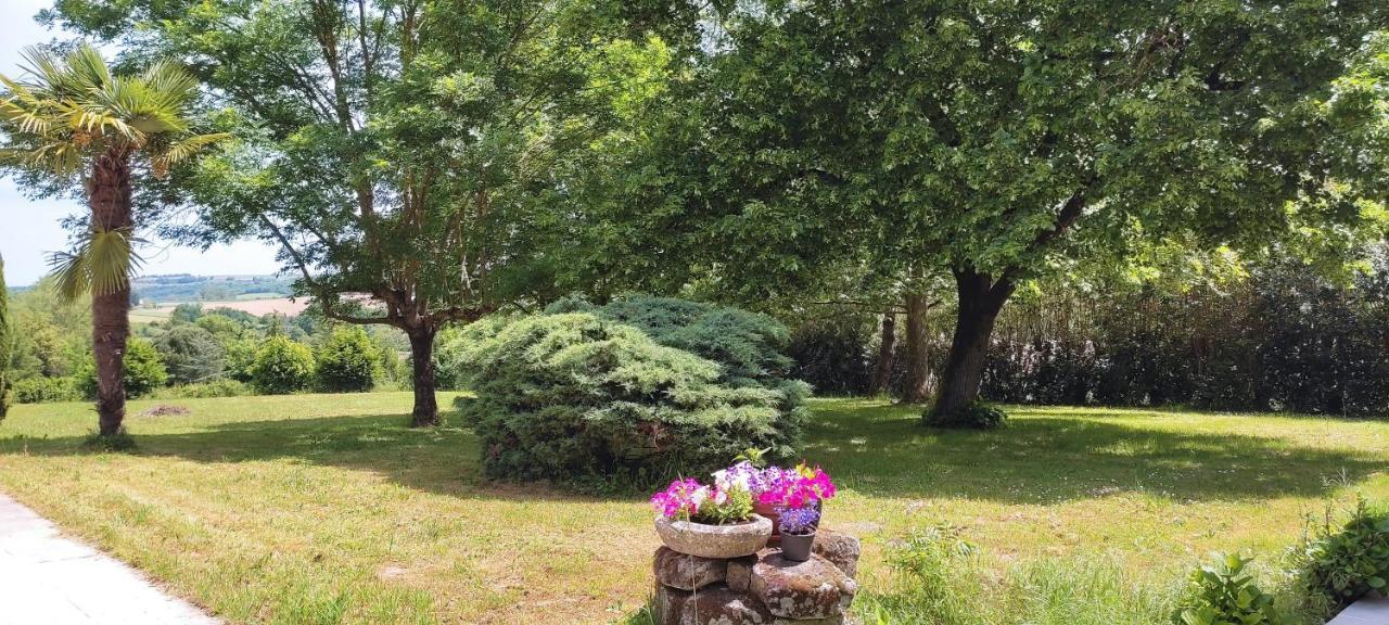 Bed and Breakfast Domaine Les Garrigues Puygaillard-de-Quercy Zewnętrze zdjęcie